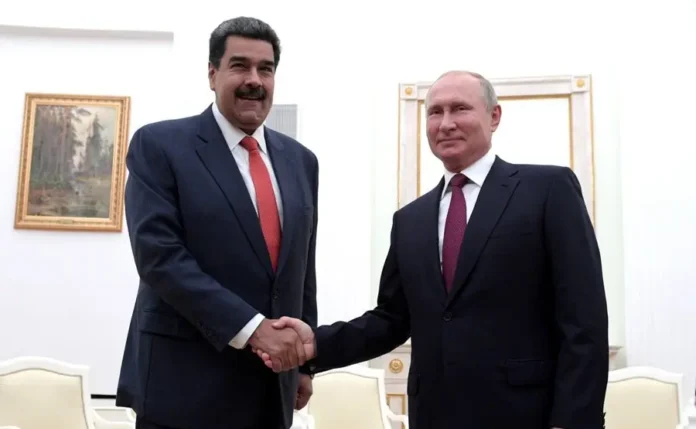 Vladímir Putin y Nicolás Maduro durante la cumbre BRICS en Kazán.